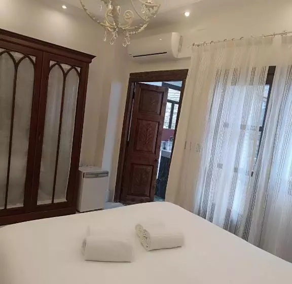 Bed and Breakfast Suite Comares