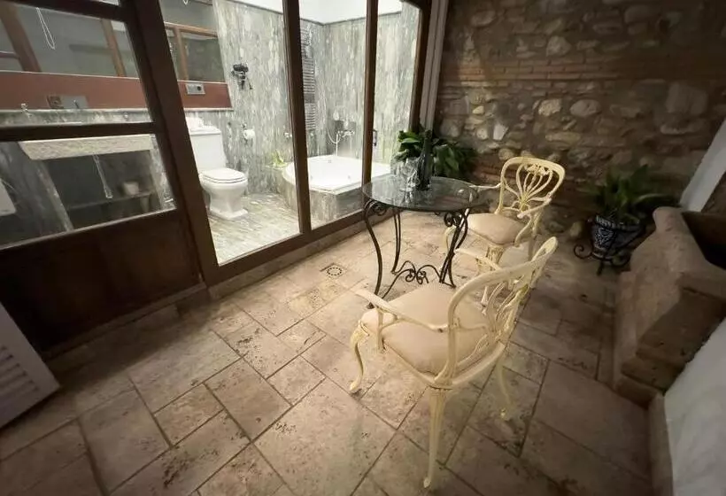 Bed and Breakfast Suite Comares