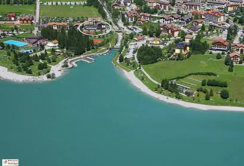 هتل Residence Al Caminetto