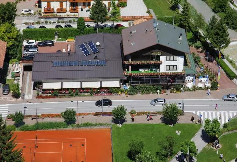 هتل Residence Al Caminetto