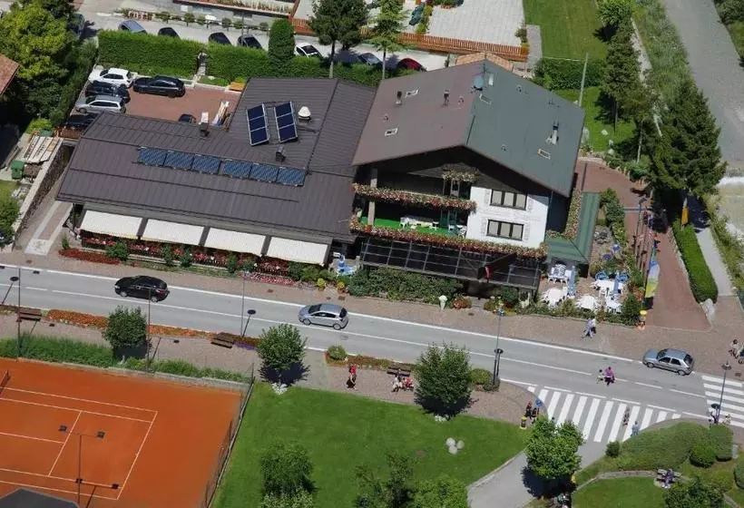 هتل Residence Al Caminetto