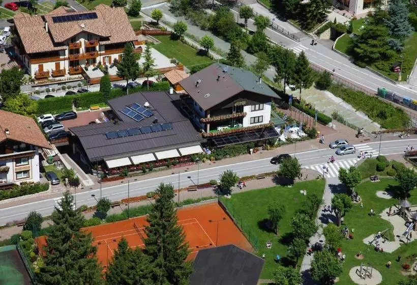هتل Residence Al Caminetto