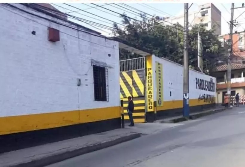 ホテル Caldas Plaza