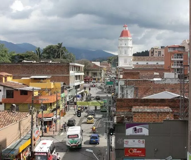 ホテル Caldas Plaza