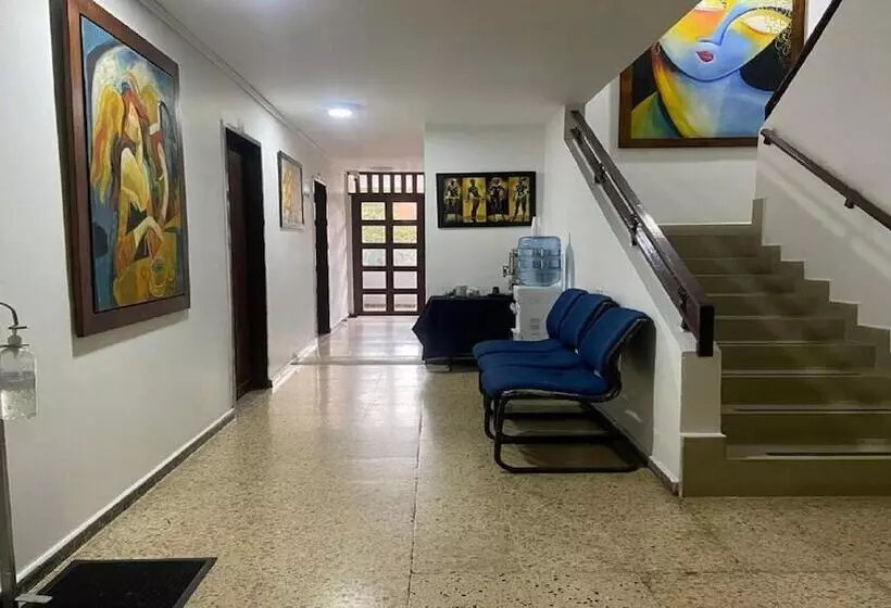 ホテル Caldas Plaza