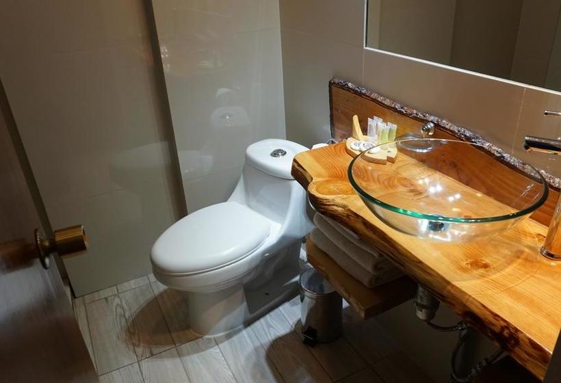 ホテル Castellano