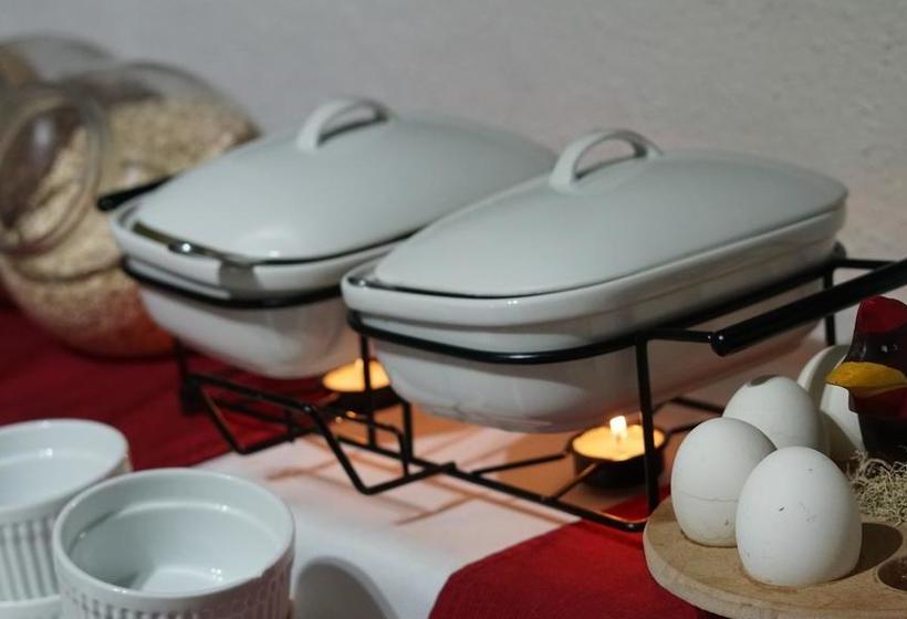 ホテル Castellano