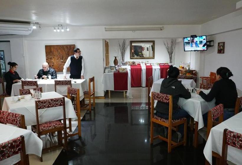 ホテル Castellano