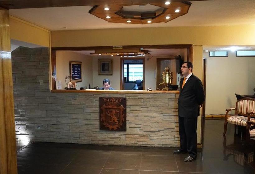 ホテル Castellano