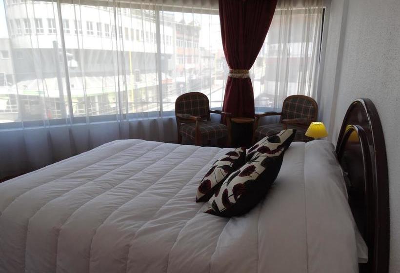 ホテル Castellano