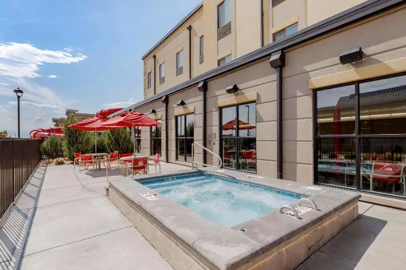 ホテル Comfort Suites Loveland