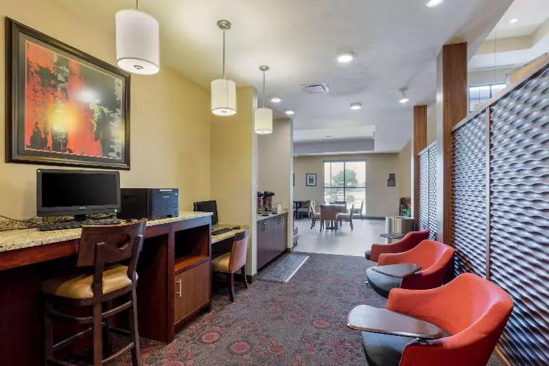 ホテル Comfort Suites Loveland
