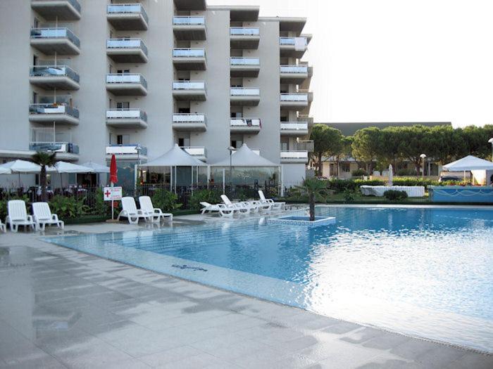 هتل Elena Club Resort