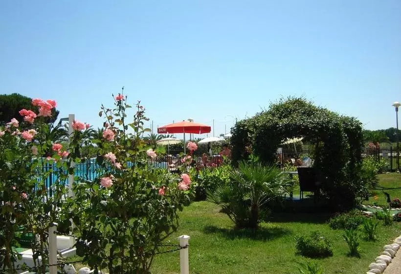هتل Elena Club Resort