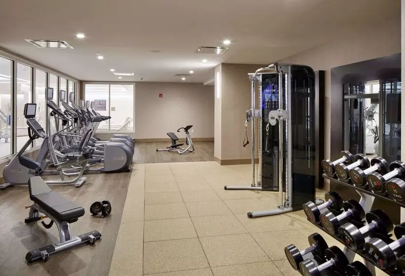 ホテル Hilton Garden Inn Roslyn