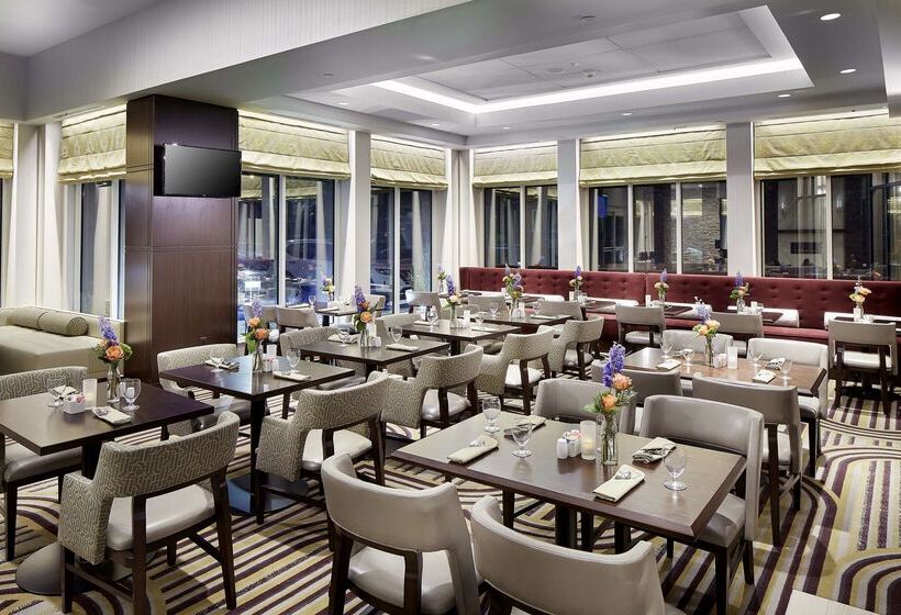 בית מלון כפרי Hilton Garden Inn Roslyn