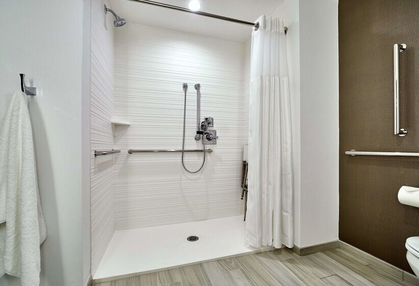 בית מלון כפרי Hilton Garden Inn Roslyn