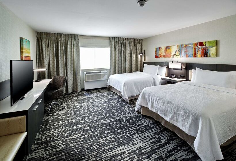 בית מלון כפרי Hilton Garden Inn Roslyn