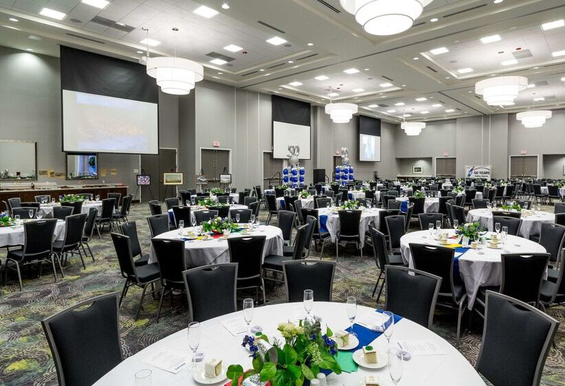 فندق Hilton Garden Inn Salina