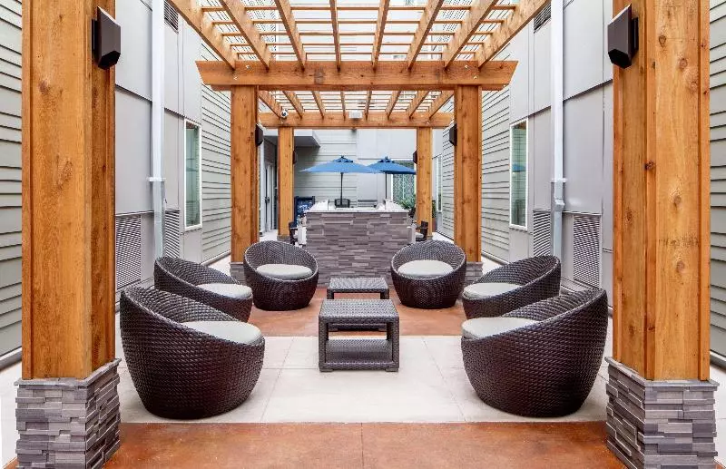 Hotelli Homewood Suites By Hilton New Orleans French Quarter