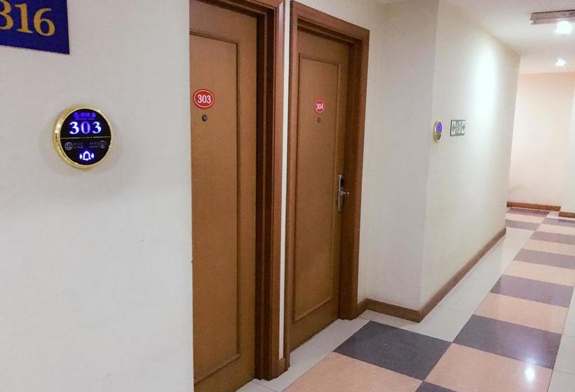 בית מלון כפרי Houz Inn