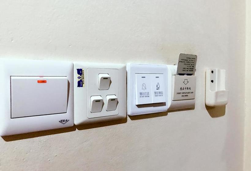 בית מלון כפרי Houz Inn