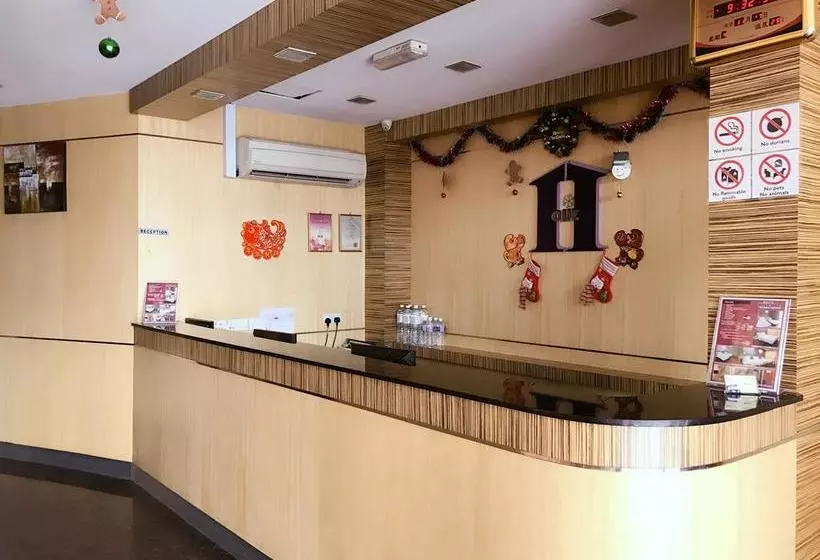 هتل Houz Inn