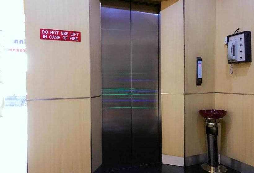 בית מלון כפרי Houz Inn