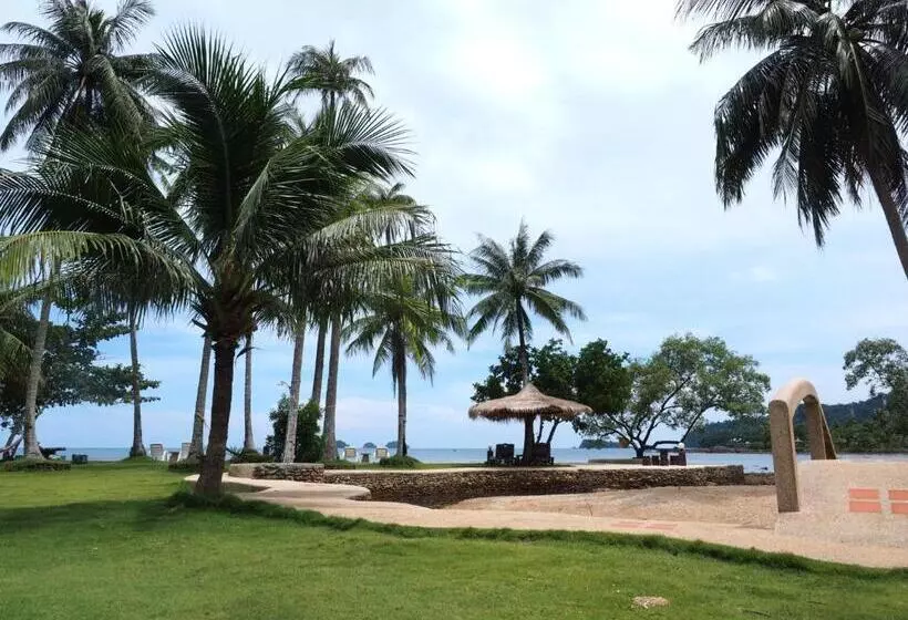 Hotelli Koh Chang Bailan Beach Resort