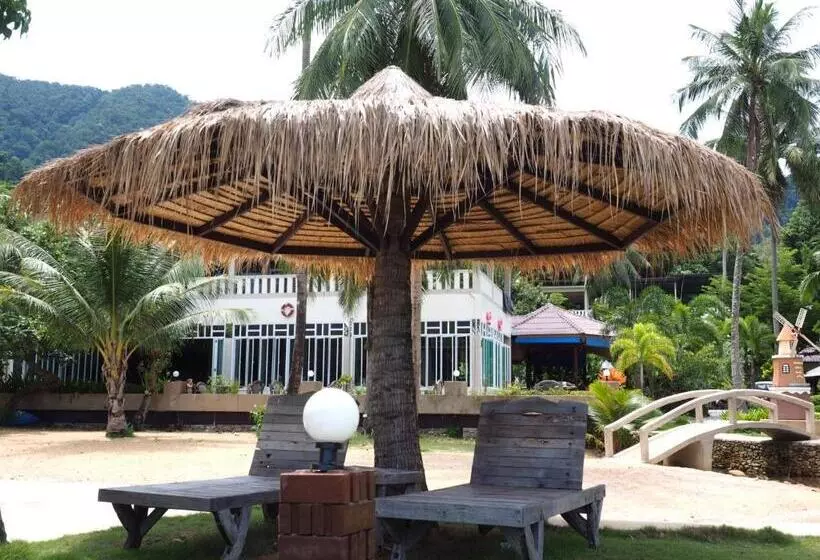 Hotelli Koh Chang Bailan Beach Resort