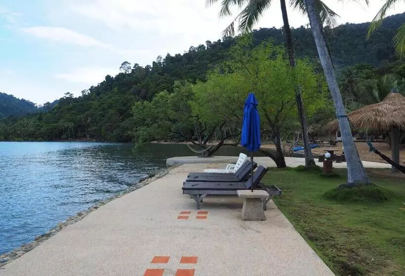 Hotelli Koh Chang Bailan Beach Resort