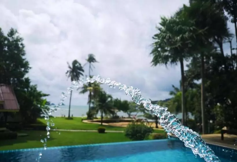 Hotelli Koh Chang Bailan Beach Resort