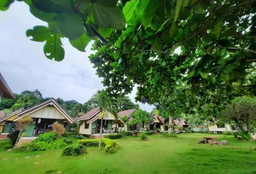 Hotelli Koh Chang Bailan Beach Resort