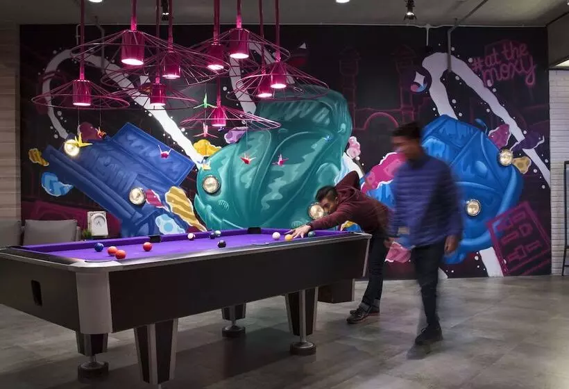 Szálloda Moxy Bandung