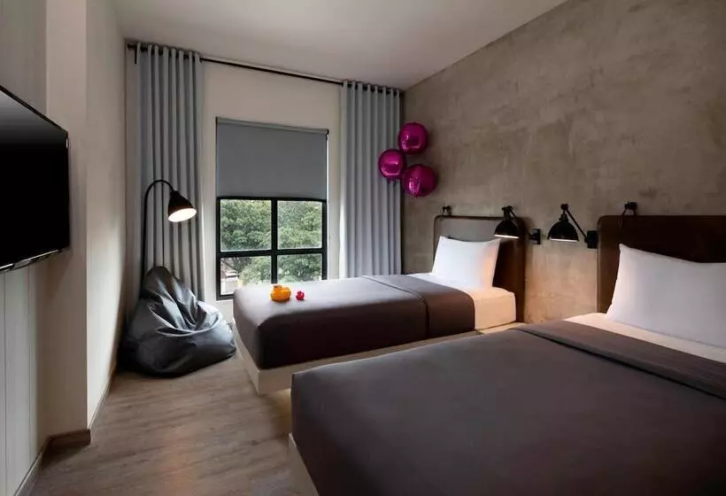 Szálloda Moxy Bandung