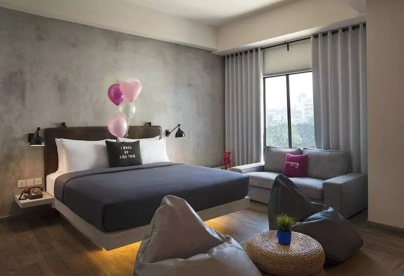 Szálloda Moxy Bandung