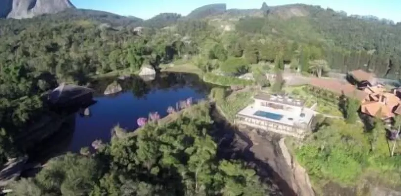ホテル Pousada Pedra Azul