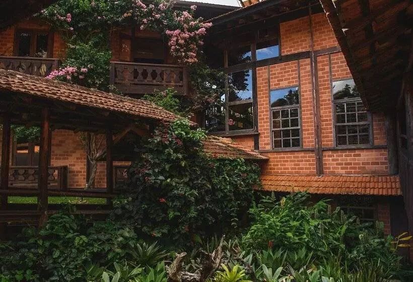 ホテル Pousada Pedra Azul