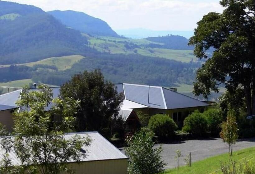 فندق Spring Creek Mountain Cafe & Cottages