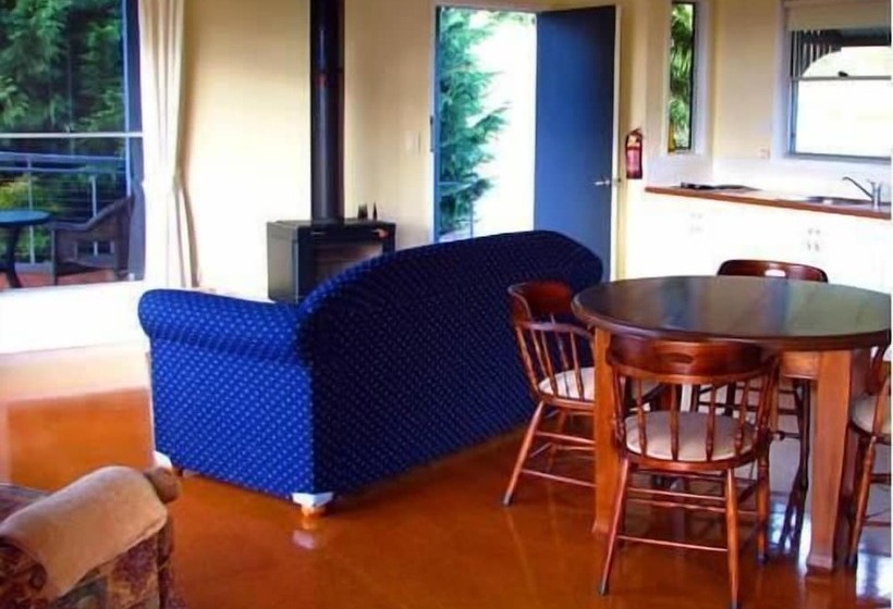 فندق Spring Creek Mountain Cafe & Cottages