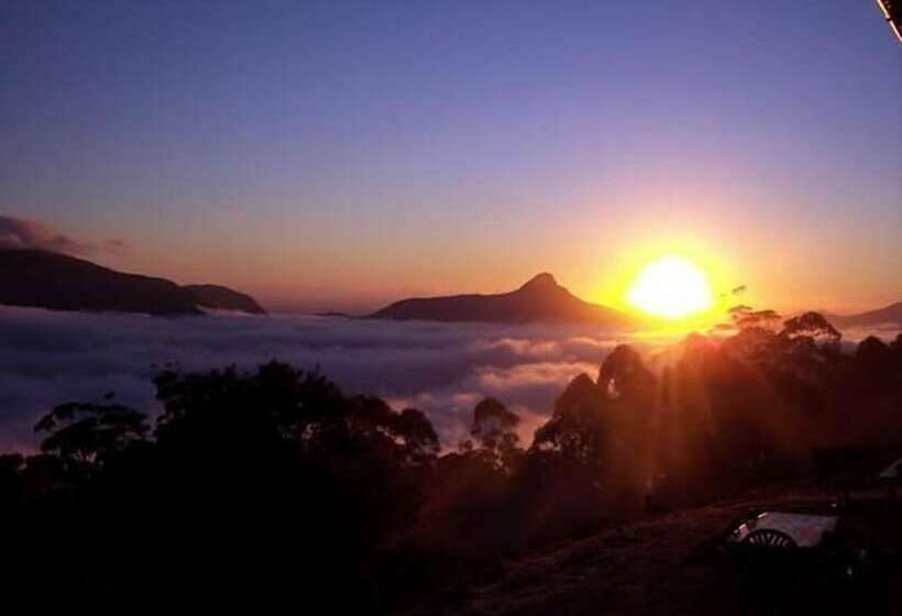 فندق Spring Creek Mountain Cafe & Cottages