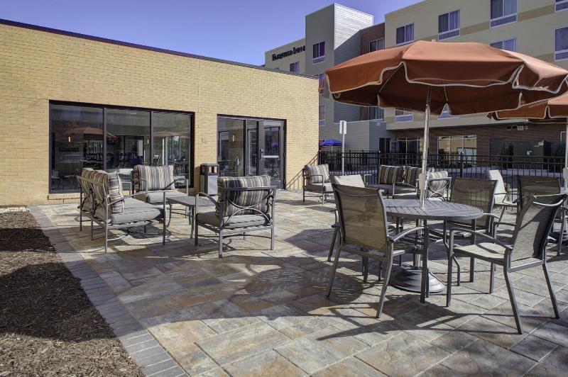 Отель Towneplace Suites By Marriottdetroit Canton