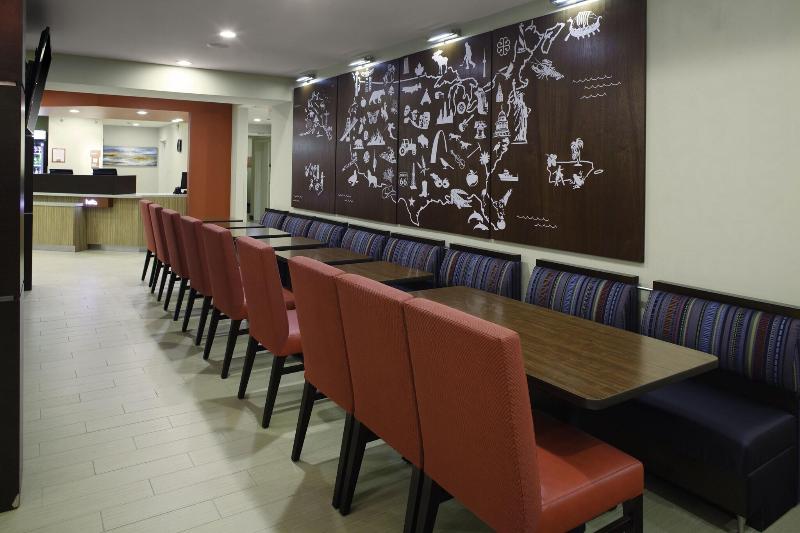 Отель Towneplace Suites By Marriottdetroit Canton