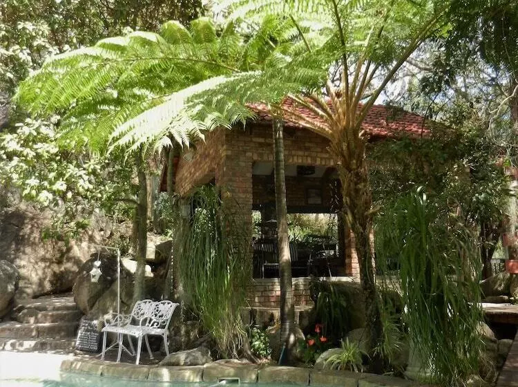 Majatalo Beetleloop Guest House