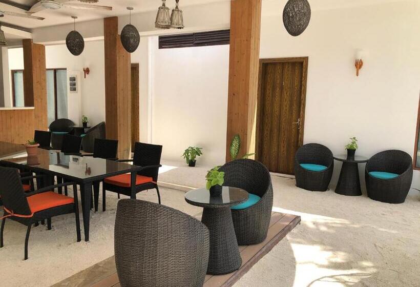 پانسیون Lvis Blancura