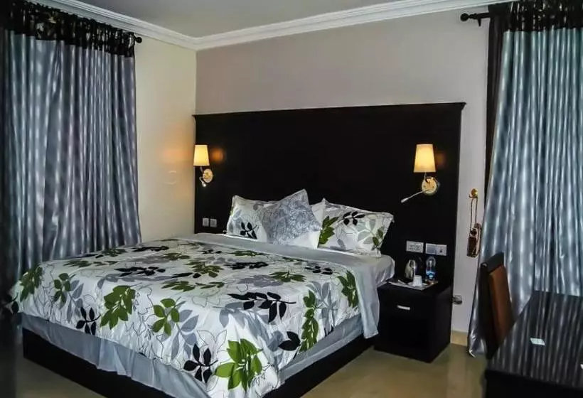 هتل Royal Jatoz S