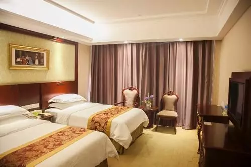 Vienna Hotel Shanghai Happy Valley