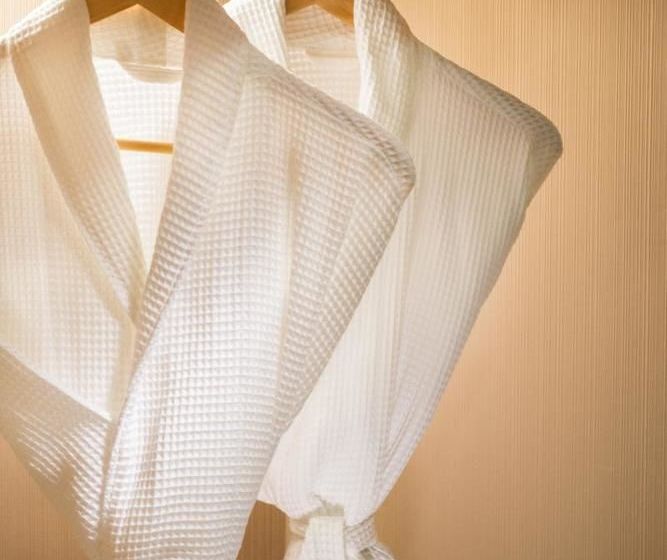 Vienna Hotel Shanghai Happy Valley