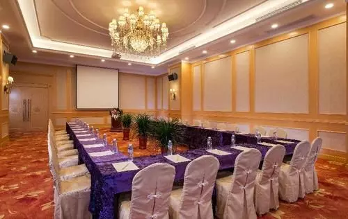Vienna Hotel Shanghai Happy Valley