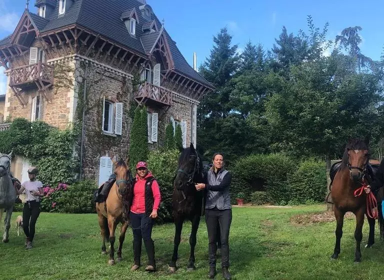 ベッドアンドブレックファースト Manoir D Avray Beaujolais